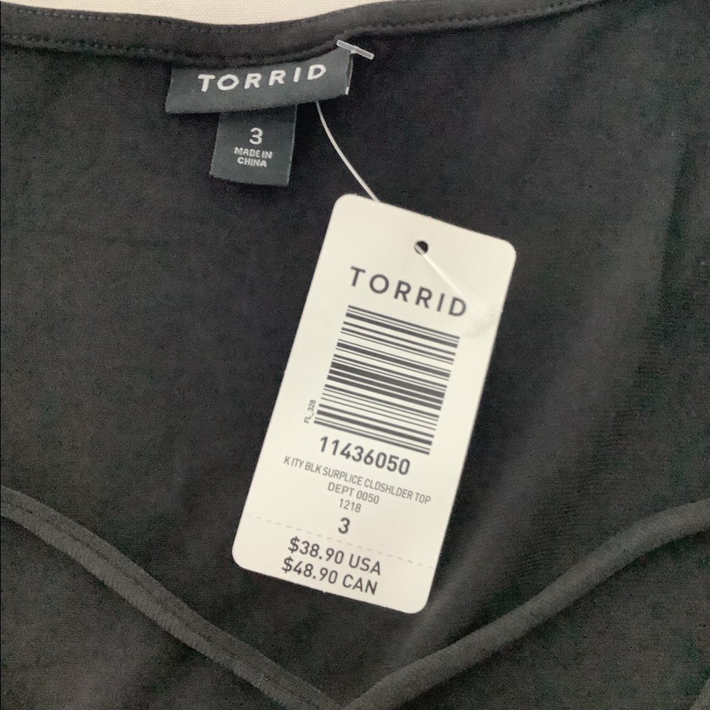 Torrid cold shoulder top - Picture 7 of 7